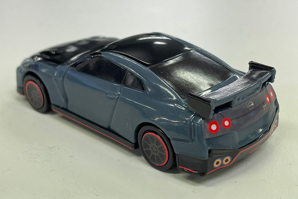 An ordinary version the Tomica-sized Nissan GT-R NISMO 2022