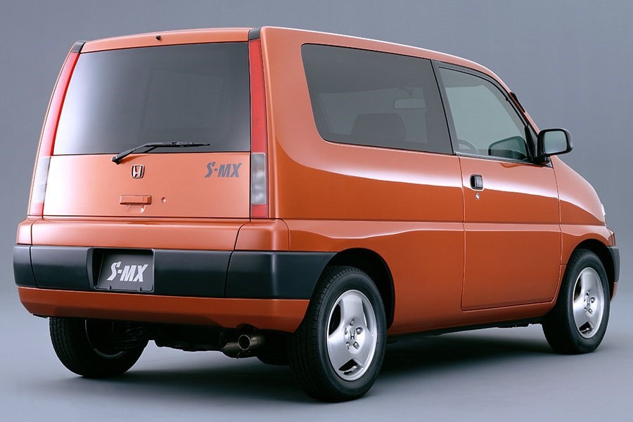 Honda’s “tall wagon”, the S-MX, became popular with its spacious interior and good handling