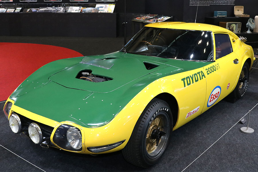 Toyota 2000GT