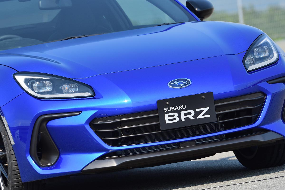 売り切れ必至!? 200台限定のスバル「BRZ」登場！ 黒×青がめっちゃ