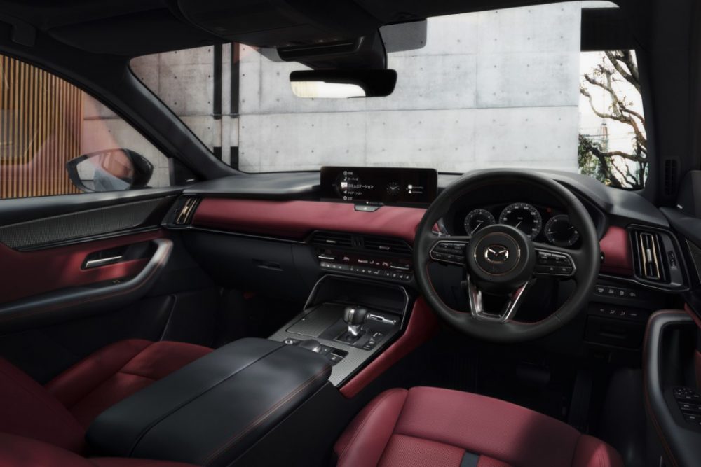 真っ赤な”バーガンディ”内装＋新色追加！ マツダ「CX-60」商品改良で進化したポイントは？