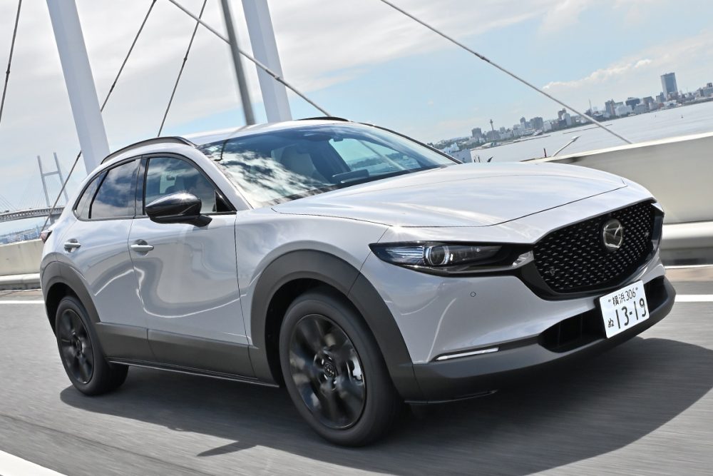 「CX-5と同じエンジン」で200kgも軽い！ マツダ新「CX-30」2.5Lモデルに試乗して分かった“ちょうどよさ”