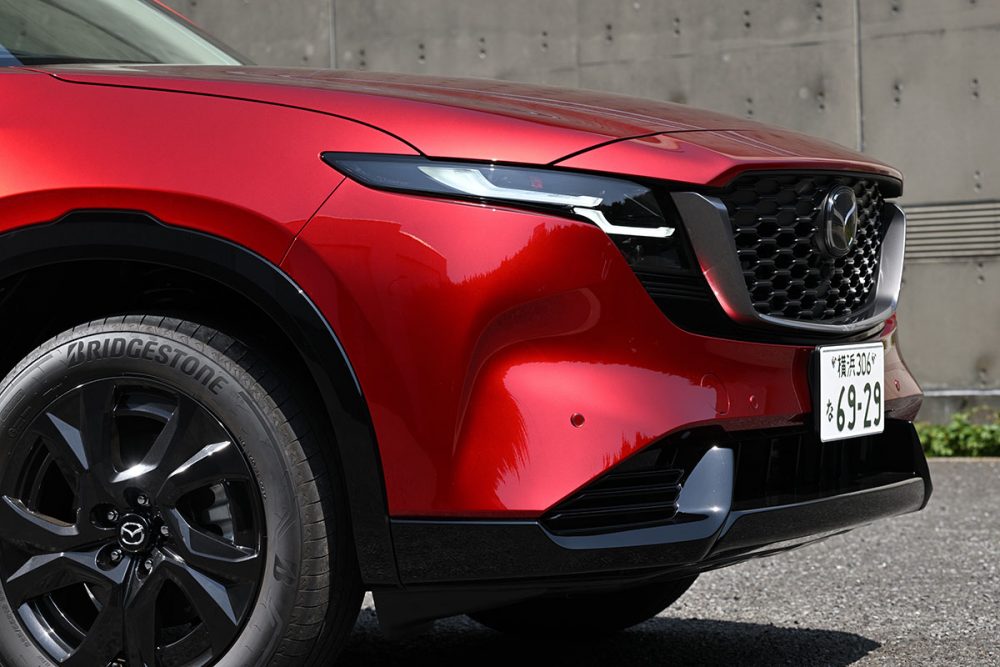 マツダ「新型CX-5」若者から支持！ 「20・30代」の新規ユーザー獲得が好調なワケ “マツダブランド”強化へ構造改革も加速