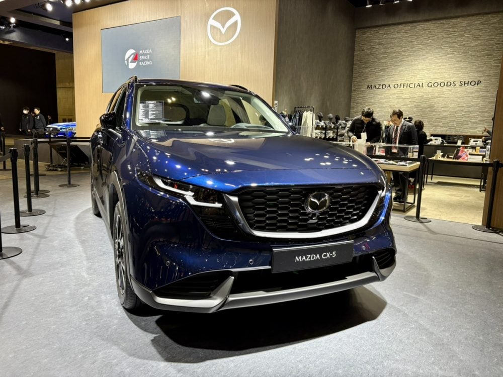 速報！新型CX-5の新色「ブルー」と「フルエアロ仕様」東京オートサロン2026で初公開