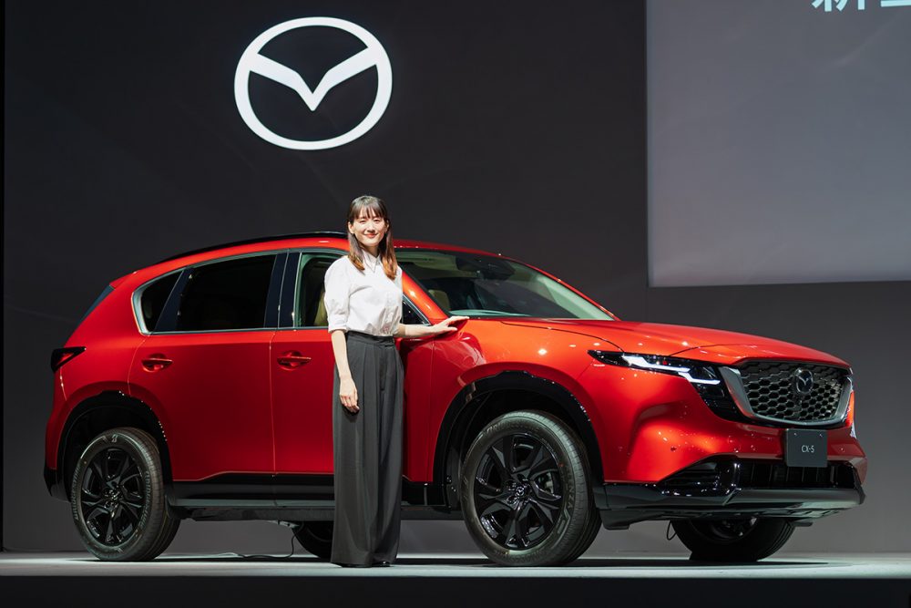 マツダ新型「CX-5」正式発売！ 9年ぶりフルモデルチェンジで価格は330万円スタート ブランドアンバサダーに綾瀬はるかさんが就任