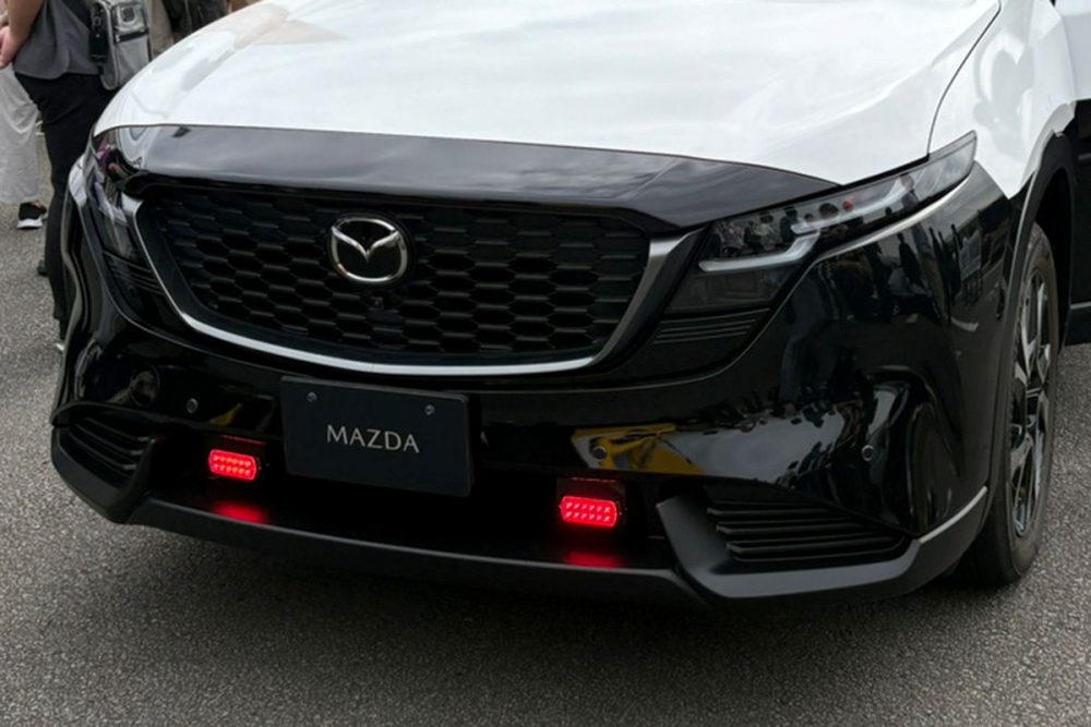 走行距離19万km超！マツダのSUVたちが「働くクルマ」に大変身！ “メーカー直系” 製作の強みとは