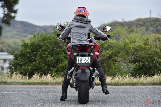 バイクの 足つき ってそんなに重要 そもそも 足つき って何 くるまのニュース