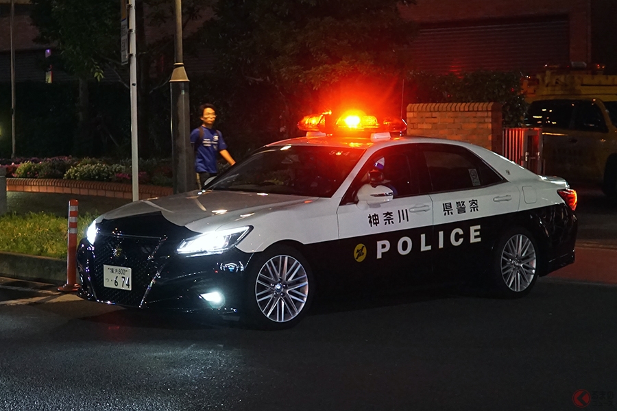 過去にも警察が出動することは度々あった（画像：神奈川県警察高速道路交通警察隊大黒分駐所から出動したパトカー／撮影：加藤久美子）