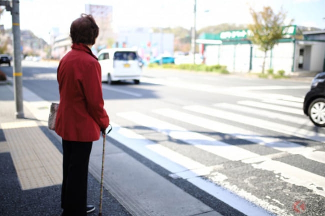 信号機の有無はどう決まる 事故が起きると設置される という噂は本当なのか くるまのニュース