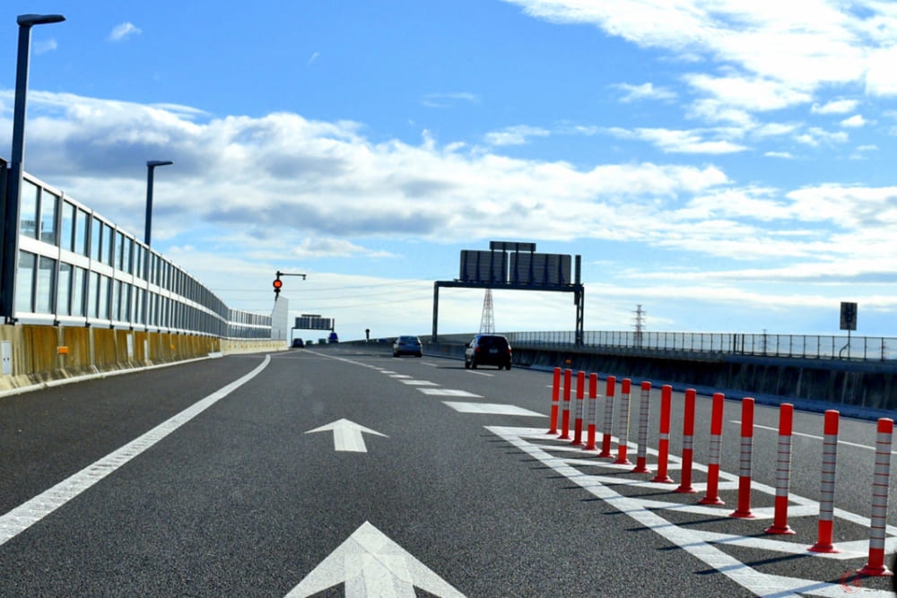 逆走問題なぜ起こる 高速道で遭遇したときの対処方法とは くるまのニュース