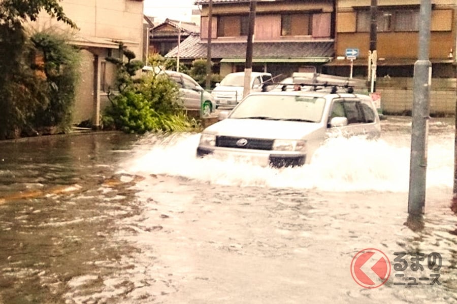 台風による集中豪雨で道路が冠水する恐れもある
