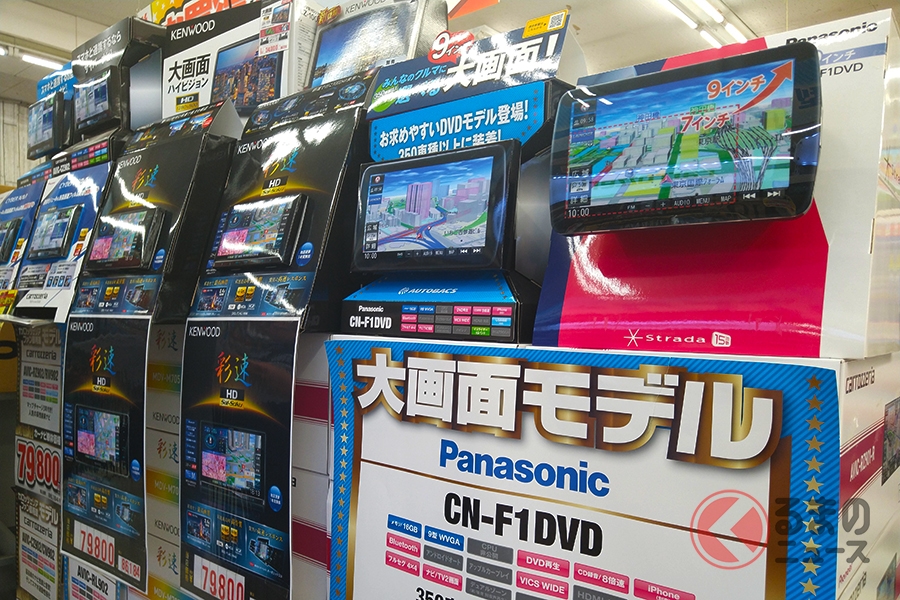 税抜き7万9800円のカーナビの場合、消費税8％だと8万6184円、10％だと8万7780円と、支払い額は1596円高くなる