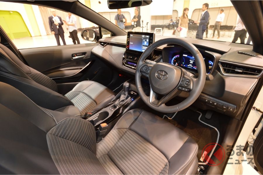 ディスプレイオーディオを装備したトヨタ新型「カローラ」の内装