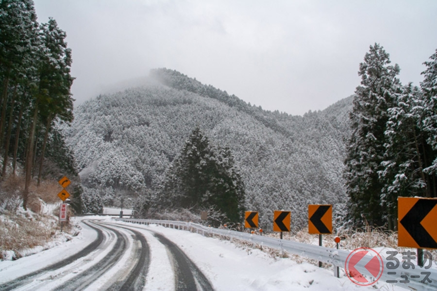 積雪した道路