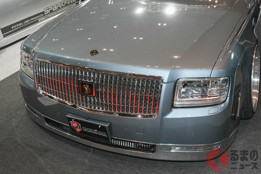 以前に展示されていたセルチュリーがこちら。グリルが違うのが分かる(東京オートサロン2020)