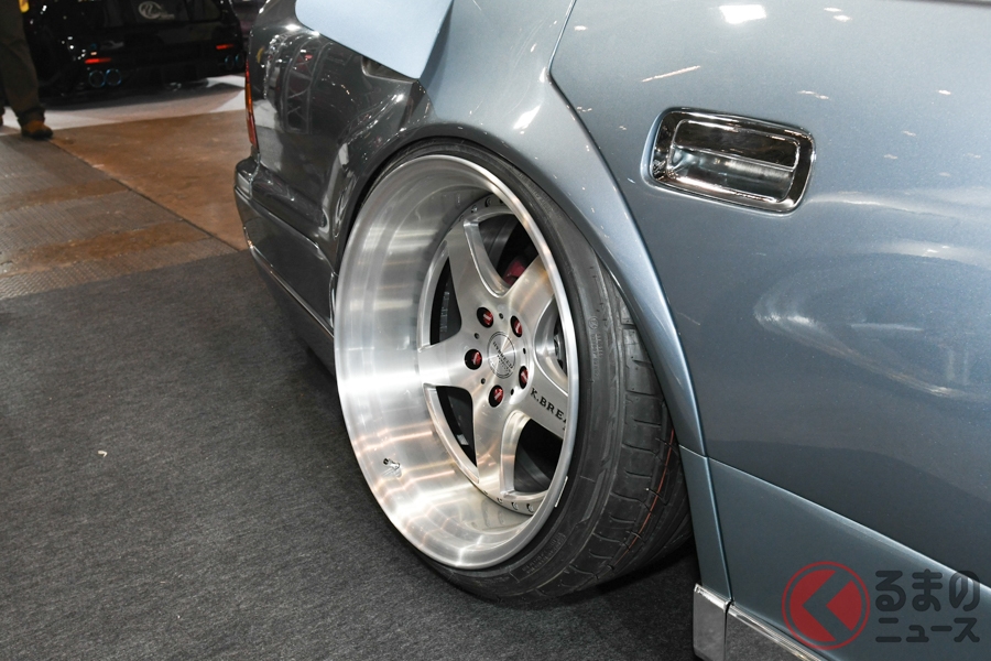 ネガティブキャンバーは迫力のあるカスタムだが車検範囲に注意が必要
