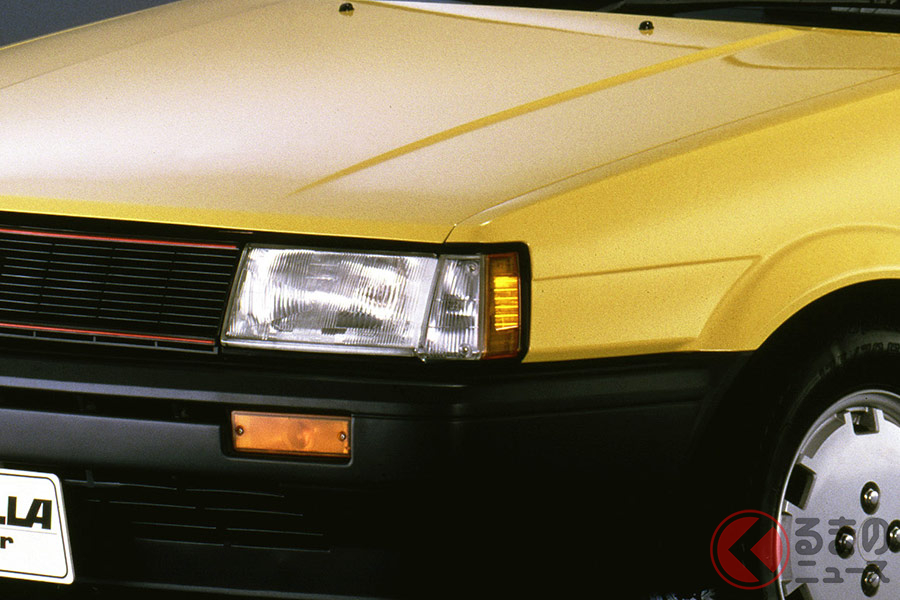 多様なグレード展開をしていた5代目「カローラ」(画像:カローラ 5ドア)