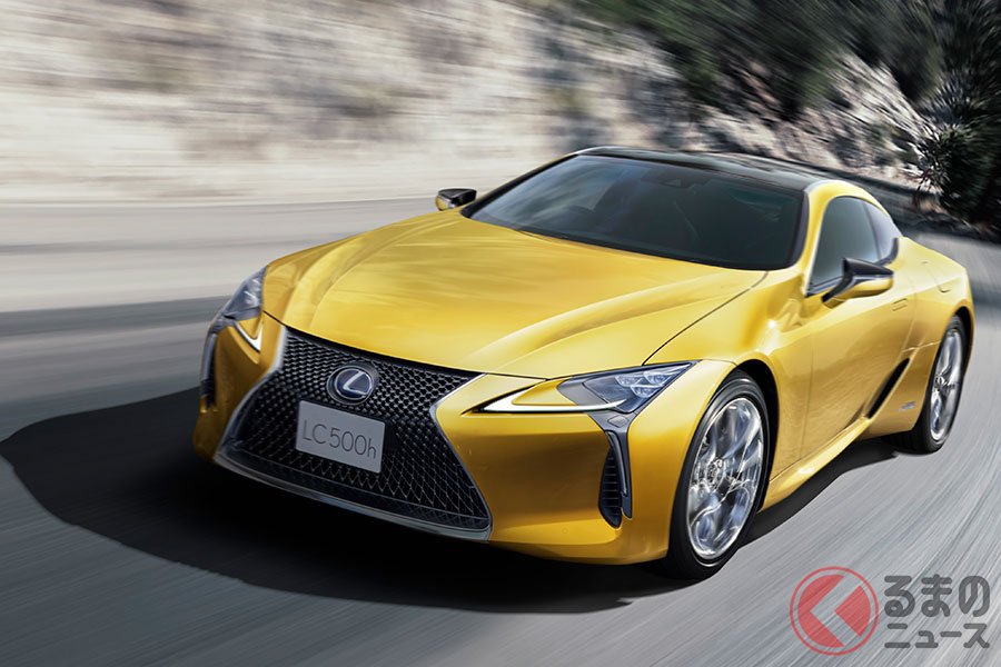 抑揚あるフェンダーのラインが特徴の「LC500」