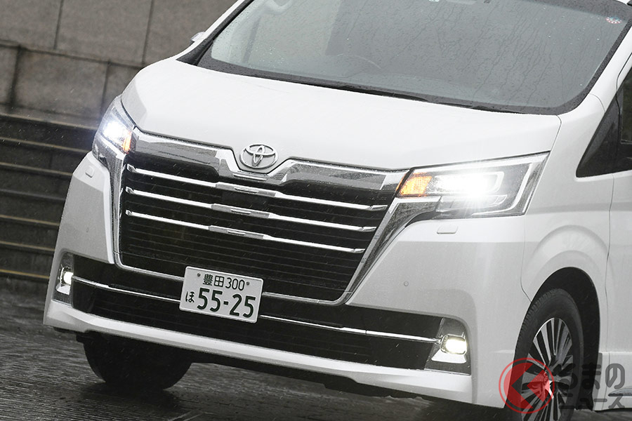 「アルファード」より上質な新型「グランエース」の魅力とは