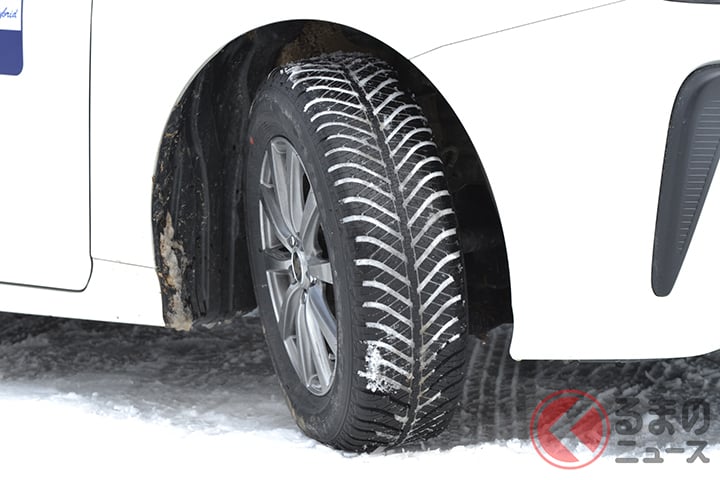 夏用・冬用タイヤの中間のような「オールシーズンタイヤ」