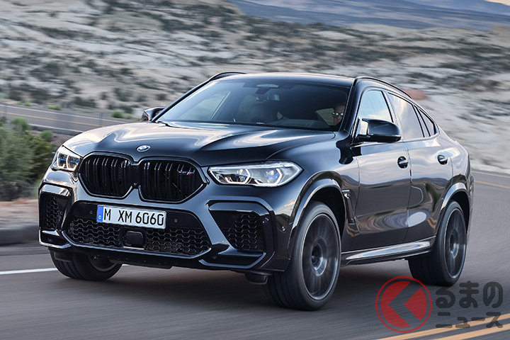 新型「X6 M」。X6 Mは右ハンドル仕様のほか左ハンドル仕様も選択できる。X5 Mは右ハンドル仕様のみ