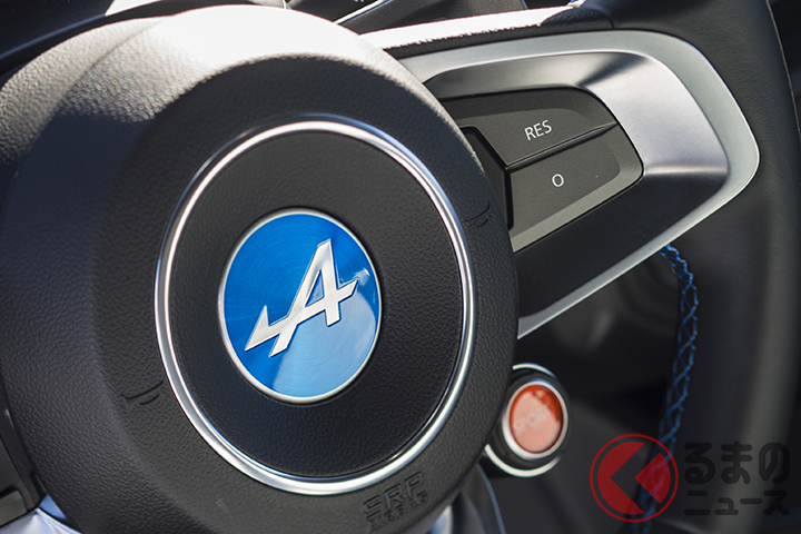 アルピーヌのロゴ(新型A110のハンドル)