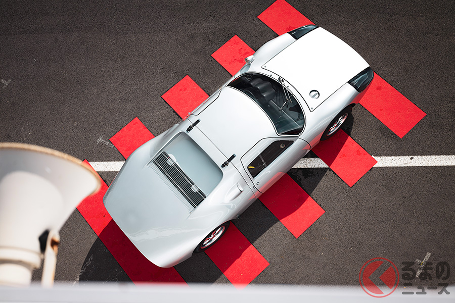 ミッドシップであることがよく分かるカレラGTS