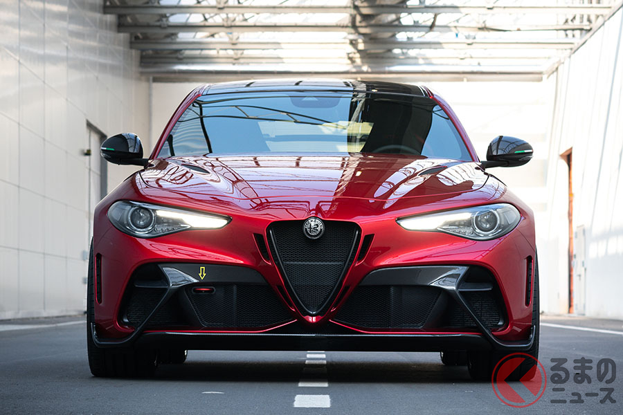 アルファロメオの創業110周年を記念した限定車「ジュリアGTA」の外観