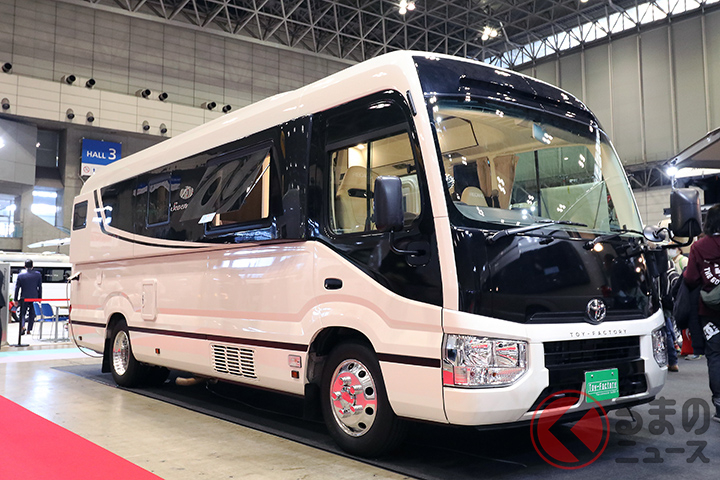 トイファクトリー「Seven Seas」。トヨタ「コースター」ベースのバスコンで、価格は1865万円(展示車価格/諸費用別・消費税別)