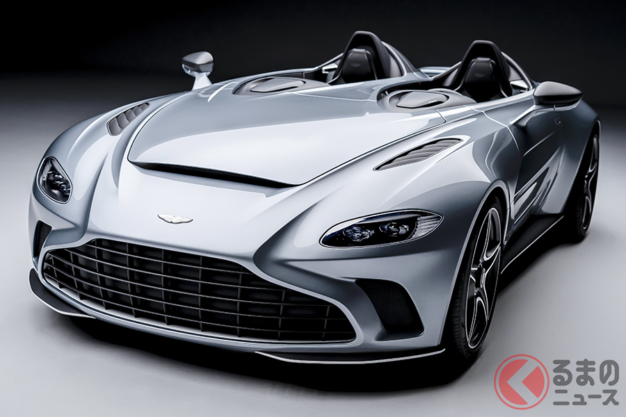 1959年にル・マン24時間を制した『DBR1』からアストンマーティン100周年記念の2013年型『CC100スピードスター』との関連性がわかるデザイン