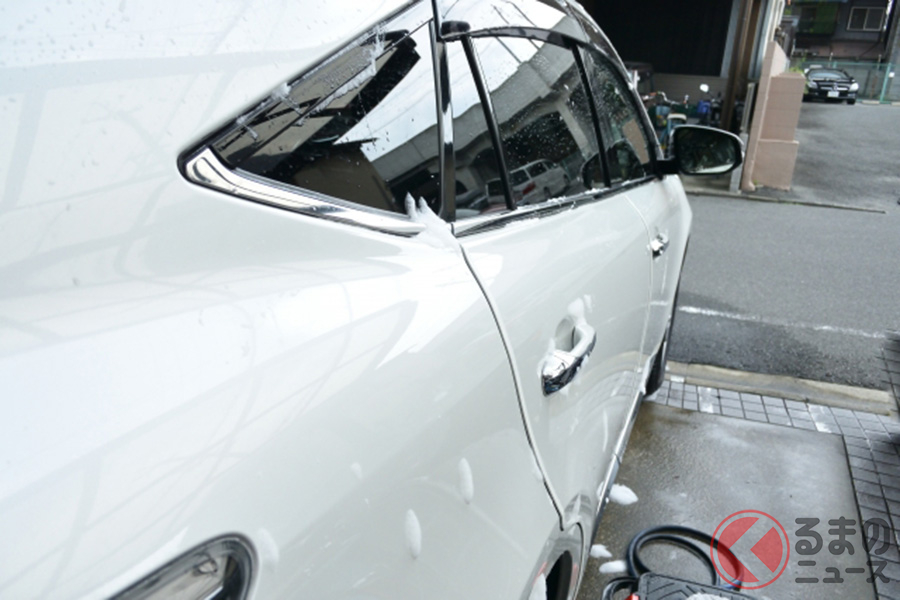 ボディコーティングを施して、ぴかぴかになったクルマのイメージ