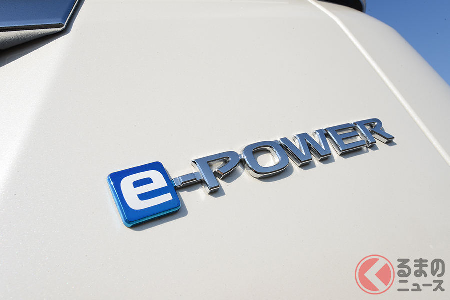 日産独自のパワーユニット「e-POWER」のエンブレム