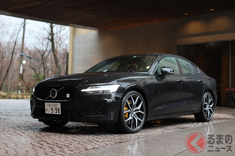 ボルボ「S60 T8ポールスターエンジニアード」。30台限定の2020年モデルは初日に完売した。今年も限定で上陸する予定だ