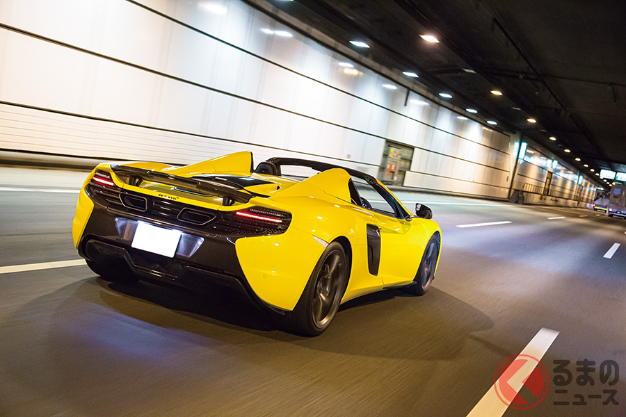湾岸線は基本的にストレートな道なので、のんびりと景色を眺めながらのドライブにもってこい