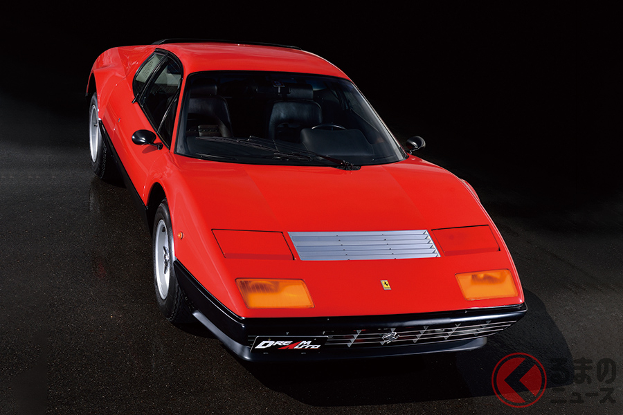 米国の排ガス規制に対応するため、365GT4/BBに代わる後継機として、1976年7月のパリ・サロンで512BBへと進化を遂げる、1981年までに929台が生産された