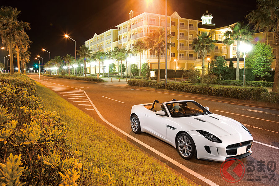 Fタイプのエキゾーストサウンドは、閑静な深夜には少々オーバー過ぎるかもしれない