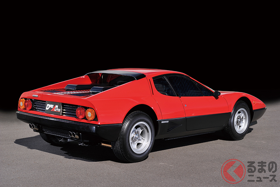 1981年にはウェーバートリプルチョーク4基に代えてボッシュKジェトロニックインジェクションの512BBiが登場。一連のベルリネッタ・ボクサーシリーズは終幕を迎える