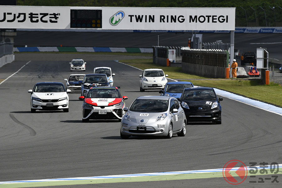 JEVRA(日本電気自動車レース協会)主催のEVレースの様子