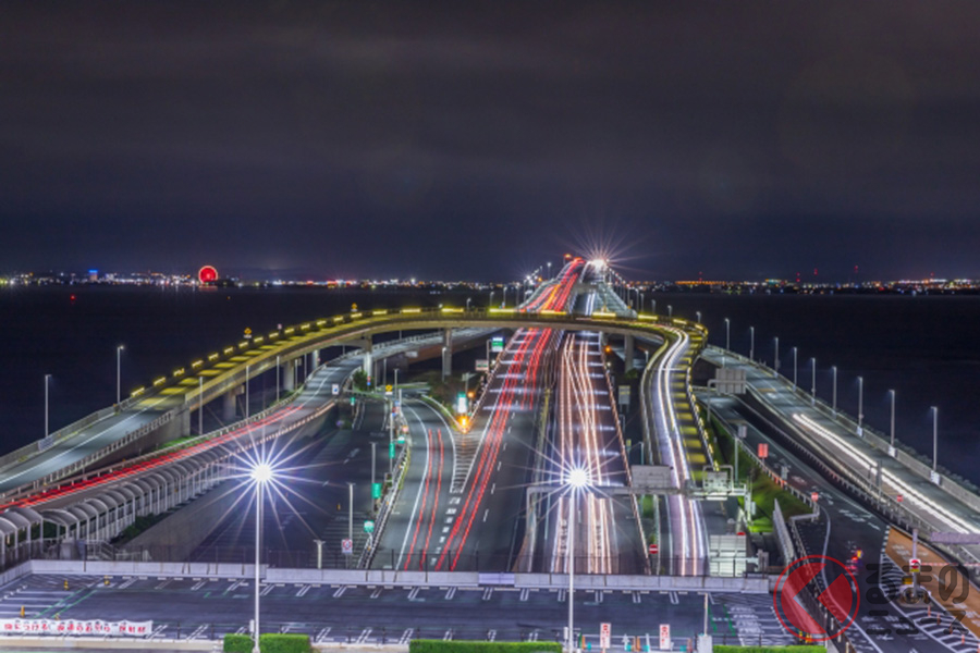 景色が楽しめるサービスエリアのイメージ