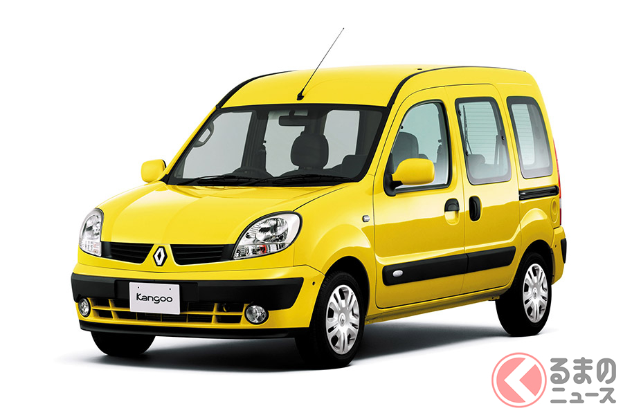 2003年8月にマイナーチェンジ、従来の1.4リッターエンジンから1.6リッターへと変更、フロントフェイスも変更された