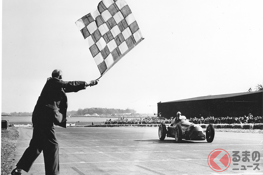 1950年5月13日、シルバーストーンサーキットで初開催されたF1イギリスGPで優勝したアルファ ロメオ158