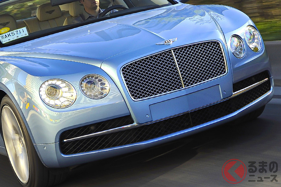 2013年から発売された先代となるベントレー「コンチネンタル・フライングスパー」