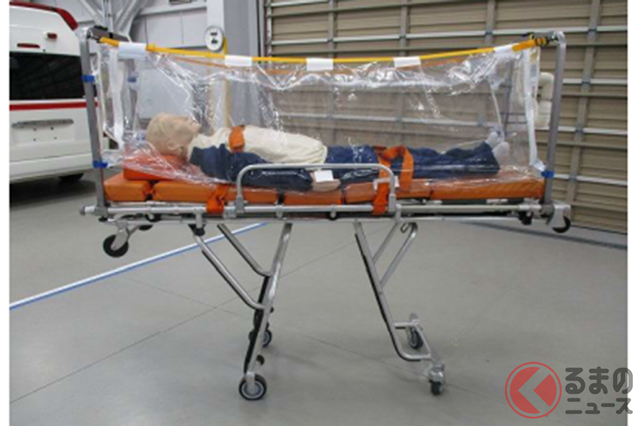ストレッチャーで運ばれるイメージ