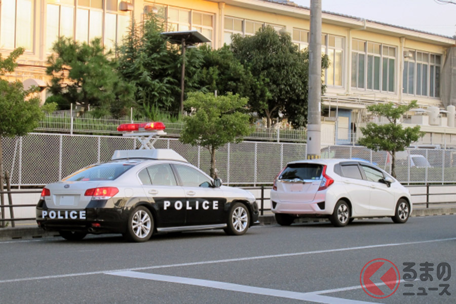 交通違反を取り締まるイメージ