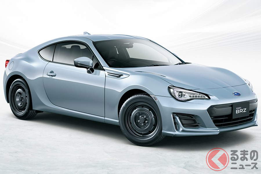 いまでは絶滅危惧種となっている小型FRクーペの「BRZ」(画像は「R カスタマイズパッケージ」)