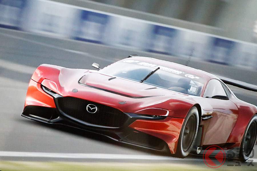 まるで本物!? 筑波サーキット2000をゲーム内で走行してみた!