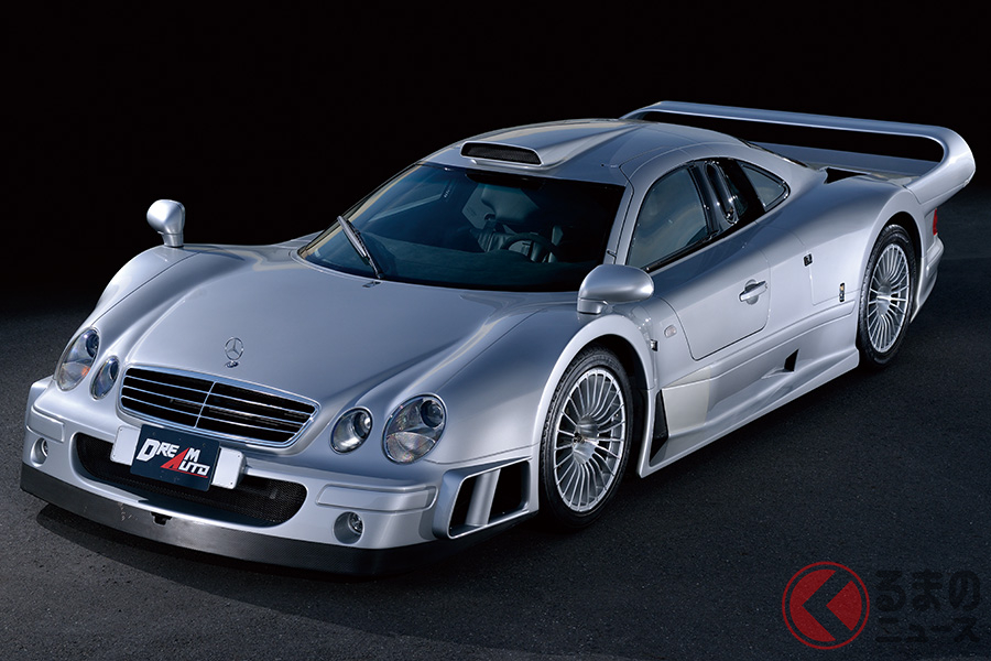 最高出力612ps、0-100km/h加速3.8秒、最高速320km/hという世界最高レベルのパフォーマンスを発揮