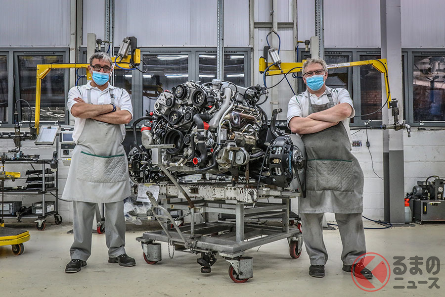 2020年6月1日、ベントレーの6 3/4リッターV8エンジンは、、ついに手作業での製造工程が終了した
