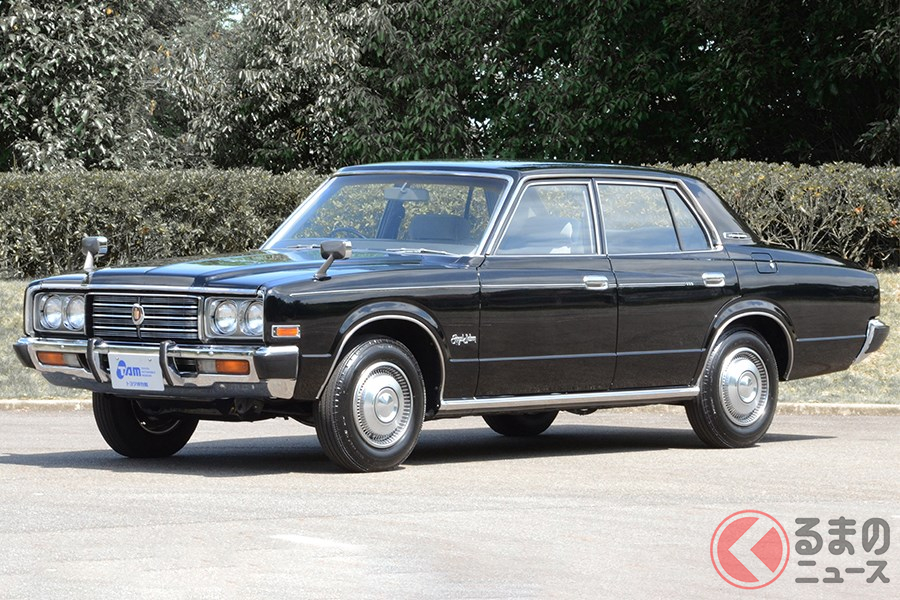 王道の高級車らしいデザインとなった5代目「クラウン」