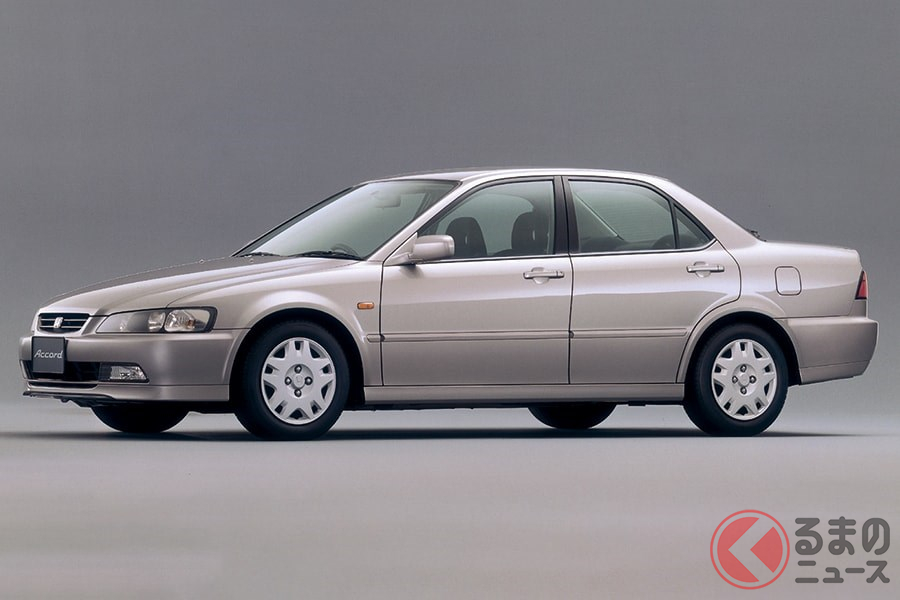 一旦、グローバル市場と切り離されたかたちの6代目「アコード」